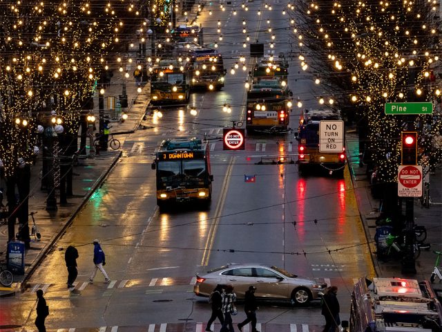 Lights and traffic on Third Avenue