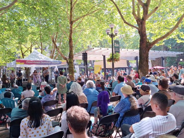 Downtown Summer Sounds audience at Occidental Square